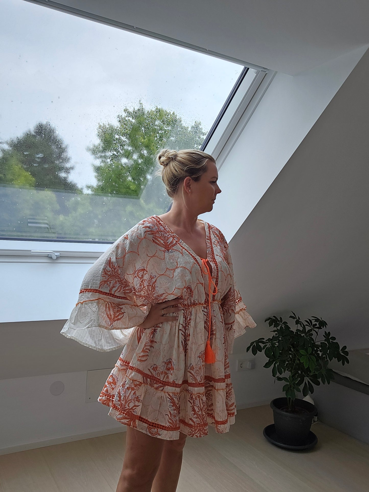 Sommerkleid mit Stickerei/ rostfarbe