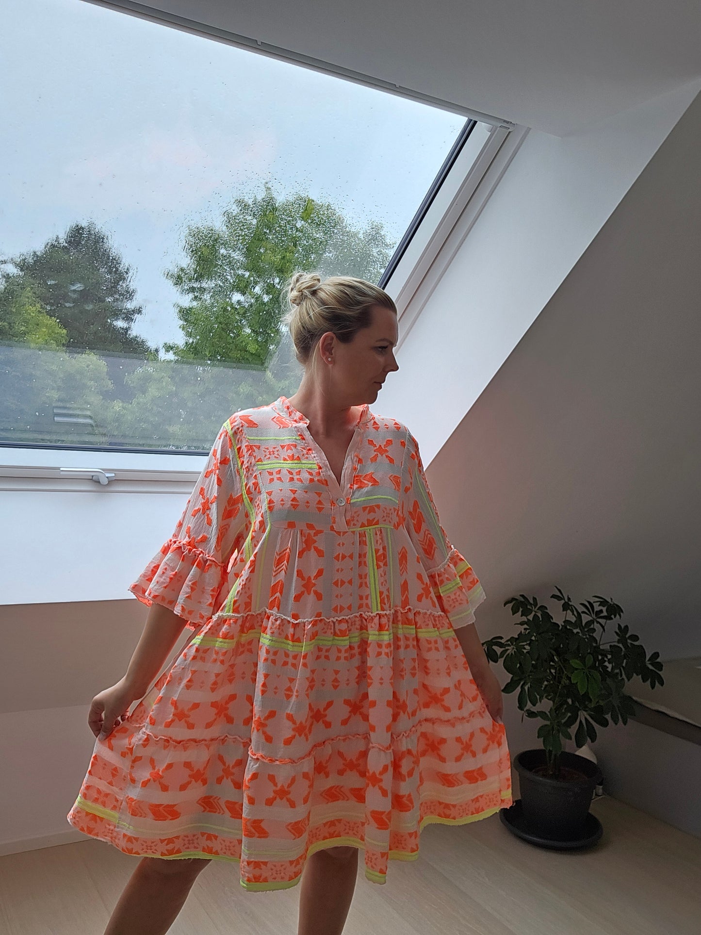 Sommerkleid  / neonfarbe